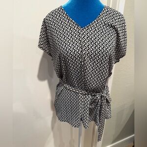 Ann Taylor Monochrome Zigzag Blouse